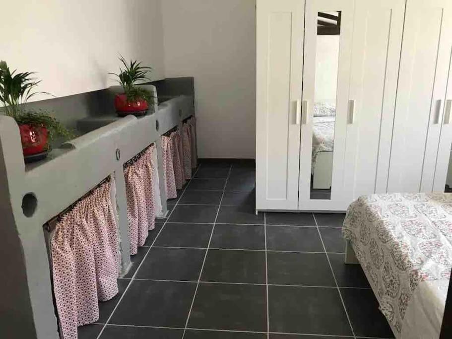 Logement Insolite Au Coeur D'Une Ecurie Arlés Exterior foto